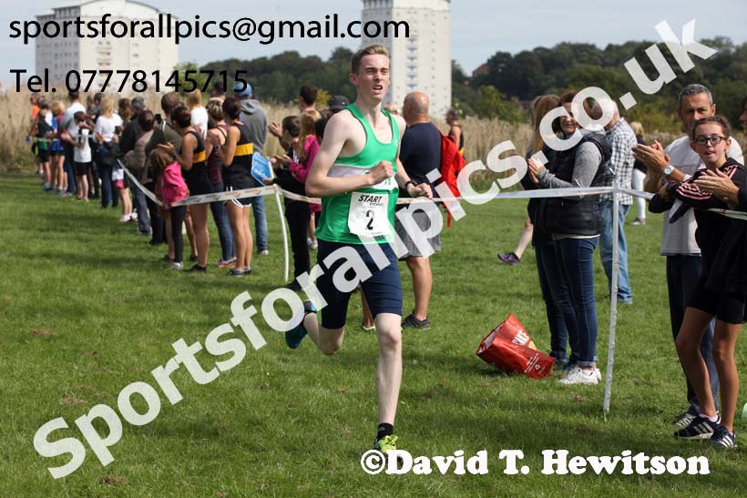 Mens and womens under-17s, Sunderland Harriers Cross Country Relays, Farringdon, Sunderland . Photo: David T. Hewitson/Sports for All Pics